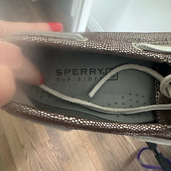 Sperry women’s boat shoes - Picture 3 of 5